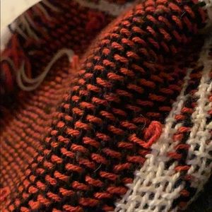 Meet your Posher, Victor